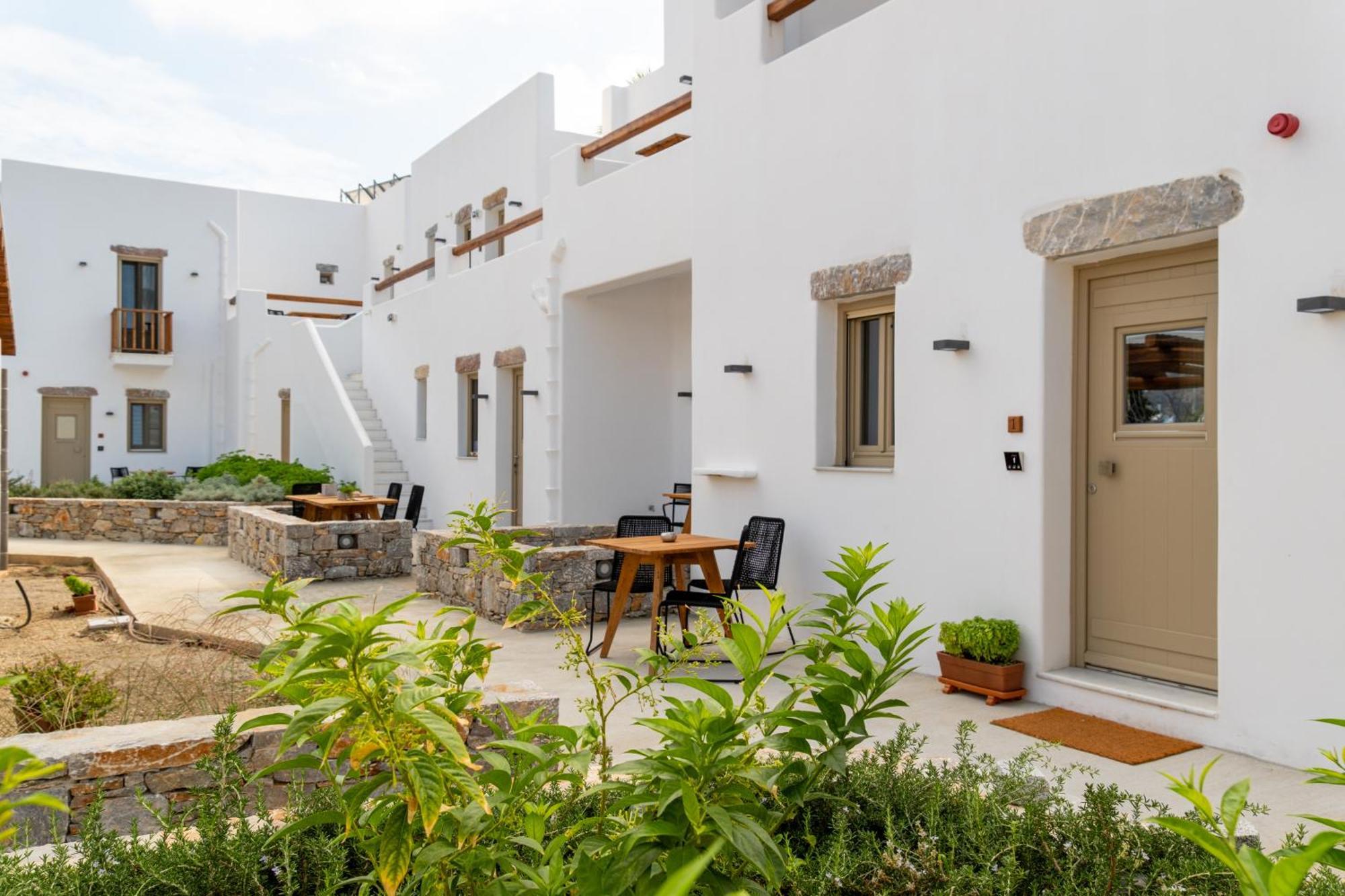 Soil Amorgos Катапола Екстериор снимка
